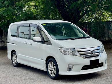 Nissan SERENA 2.0 S-HYBRID HIGHWAY STAR