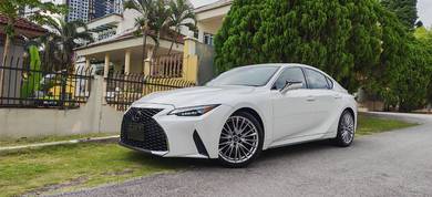 Lexus IS300 2.0 VERSION L 4camera