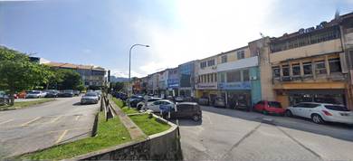 taman melawati 3 sty shop . jalan negara . freehold . 22x80 . mainroad