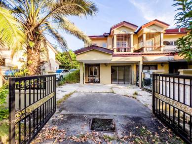 END LOT Taman Universiti Double Storey Terrace House Bangi