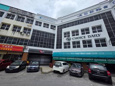 Super big level 4 residential unit for sale