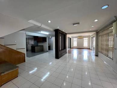 BUKIT TINGGI 2 KLANG 2 Story CORNER House 58x70 Kitchen Cabinet 6 Room