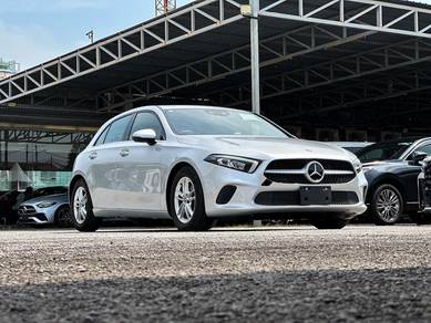 Mercedes Benz A180 1.3 TURBO SE (CBU)