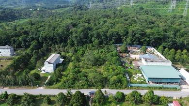 Cheap!! Cheap!! Lenggeng Tmn Arawana 1 acre agri land with tarred road