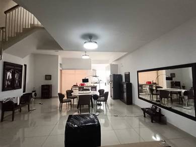 the east utama 4 sty house . 5r 5b . pj . kayu ara