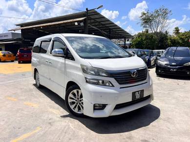 Toyota VELLFIRE 2.4 (AUTO)