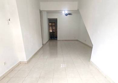BOOKING 1K🔥 ENDLOT GROUND FLOOR Lagenda Mas Townhouse Cheras