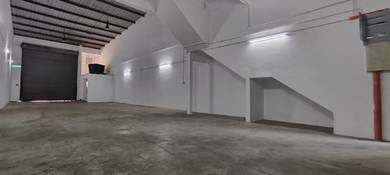 1.5 Storey Factory Bandar Pinggiran Subang,Subang 2 Selangor For Rent