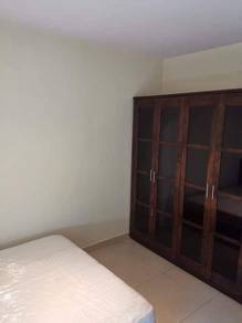 Medium Room at Royal Domain Sri Putramas 2 Condo For Rent