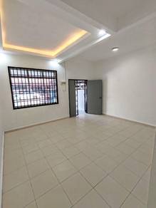 Taman Kluang Indah, Mengkibol Kluang, 2Tingkat 3bilik Full loan + Reno