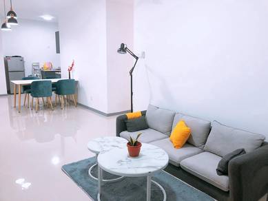 United Point Residence@North Kiara [3 room 2 bath 2 parking] for RENT