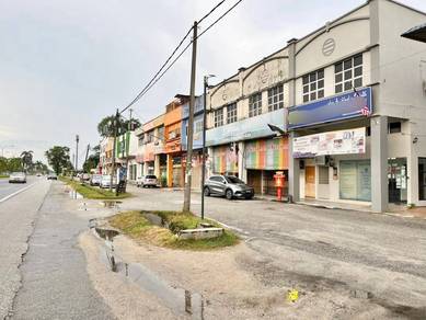 Rumah Kedai 2 Tingkat Batu 9, Jalan Gambang, Kuantan TEPI JALAN BESAR