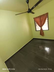 Flat Taman Seroja, Tampoi, Johor Bahru/ Tingkat 1/ ready for viewing