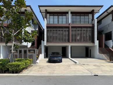 SANGAT CANTIK!! RENOVATED 3 Storey The Mulia Residence Cyberjaya
