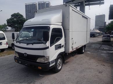 Hino xzu423 16ft bonded box