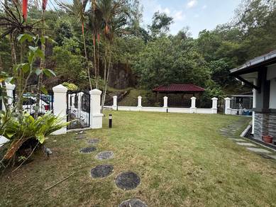 CORNER LOT LUAS + CANTIK 2.5 Storey Taman Oakleaf Taman Antarabangsa