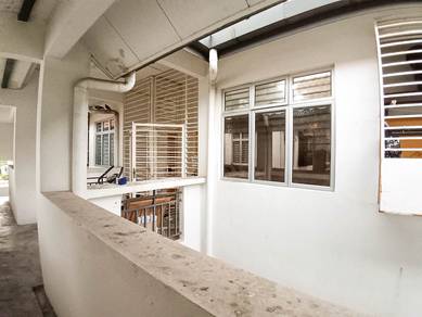 Dahlia Court Apartment (Salak Tinggi)