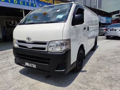 Toyota HIACE 2.5 (M) FACELIFT Panel Van