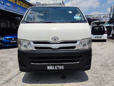 Toyota HIACE 2.5 (M) FACELIFT Panel Van