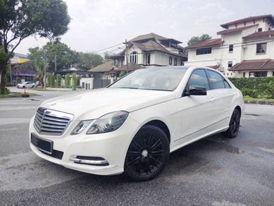 Mercedes Benz E200 CGI (CBU) 2.0 (A) W212