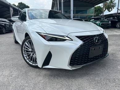Lexus IS300 VERSION L 2.0 (A) SUNROOF
