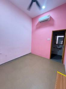 Paragon suites  1 minute drive from CIQ