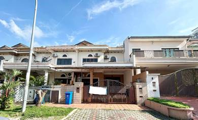 2.5 Storey Terrace Intermediate Jalan Nikel Seksyen 7 [ Renovated ]
