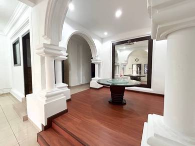 2.5 Storey Terrace Intermediate Jalan Nikel Seksyen 7 [ Renovated ]