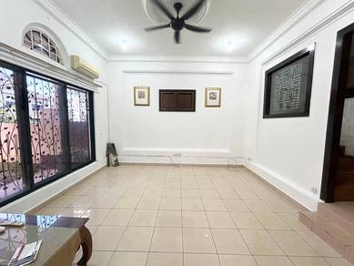 2.5 Storey Terrace Intermediate Jalan Nikel Seksyen 7 [ Renovated ]