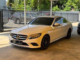 Mercedes Benz C200 1.5 AVANTGARDE (CKD) (A)