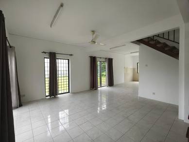 Corner Semi D 2 Storey Pinggiran Putra Permai Equine Seri Kembangan