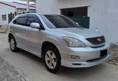Toyota Harrier Auto Leather Seater Rent Sewa