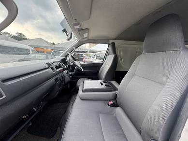 2020 Toyota HIACE 2.5 PANEL VAN - LOAN TINGGI
