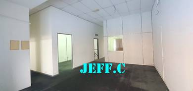 Farlim Office Lot 2nd floor with 5 Partition rooms 1600sf Carpeted