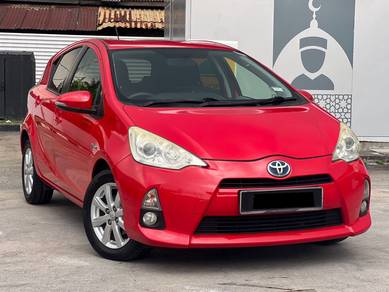 -2014 Toyota PRIUS C 1.5 (HYBRID) WITH WARRANTY