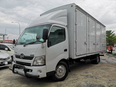 16 Hino WU710R Box Kotak 20 Kaki Boleh Loan