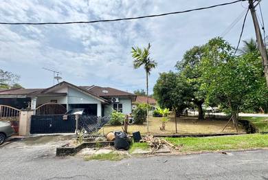 CORNER LOT Single Storey Terrace Bandar Bukit Mahkota Bangi