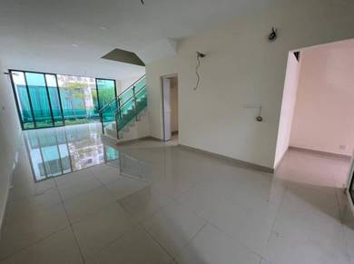 Best Buy 3 storey terrace Reflexion Pool Villa Bandar Nusaputra Timur