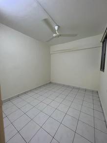 Lower Floor🔥 Saujana Apartment✅Damansara Damai✅Sungai Buloh For Rent