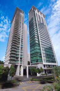 [FREEHOLD]- HAMPSHIRE PLACE - (Fire Sale) - CORNER UNIT 2BEDROOM