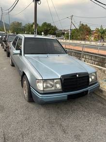 Mercedes Benz 260E 2.6 (A)