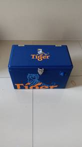 Cooler box by Tiger
