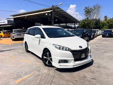 Toyota WISH 1.8 (AUTO)