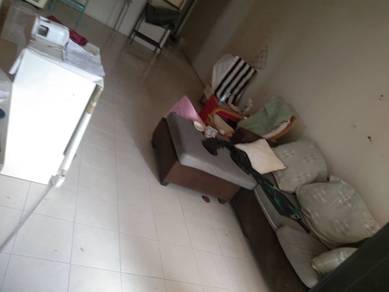 Sri Ehsan Apartment Kepong Blok G, Level 4th Walkup 1parking,bleh msu
