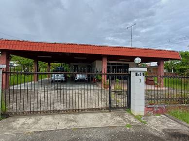 Investor's Deal: Spacious Bungalow Lot with Commercial Zoning Potentia