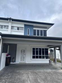 Semenggoh Double Storey corner