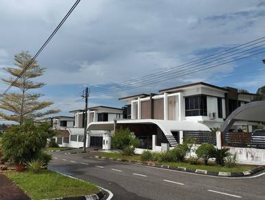 Villas D’Royale @ Muara Tuang semi D for sale