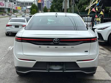 Toyota CROWN 2.4 CROSSOVER RS ADVANCED (A)