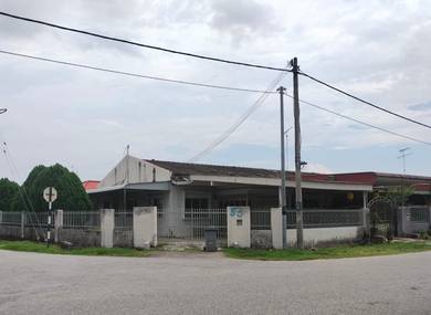 Batu Pahat Taman Banang Single Storey Corner