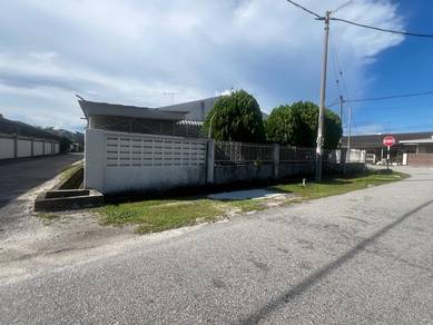 Batu Pahat Taman Banang Single Storey Corner